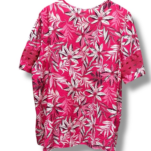Como Blue Woman Pink & White‎ Crochet TRim Sleeve Tropical Print Top - Picture 3 of 6